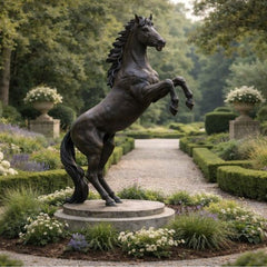 Groot Bronzen Beeld - Doika