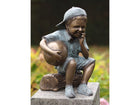 Bronzen beeld Jongen met voetbal 36x23x22cm