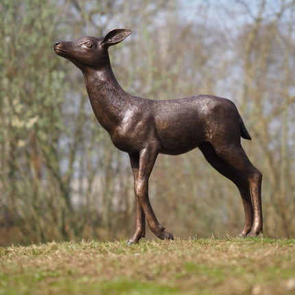 Bronzen beeld Hertenkalf 82x27x80cm