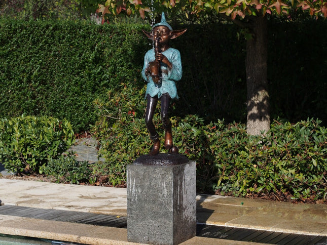 Bronzen beeld Pixie with saxophone 117x37x40cm 23kg