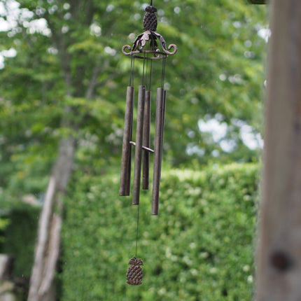 Bronzen beeld Windgong 70 cm. met ananas 60x17x17cm