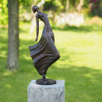 Bronzen beeld Vrouw achterover gebogen 57x14x27cm - Doika - Bronzen beeld - Doika - 5410807020845 - AN2084BR-B